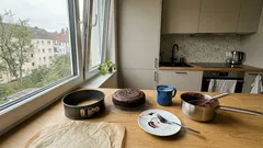 Schokokuchen in 30 Minuten: Saftig, intensiv – mit schneller Sauerrahm-Glasur